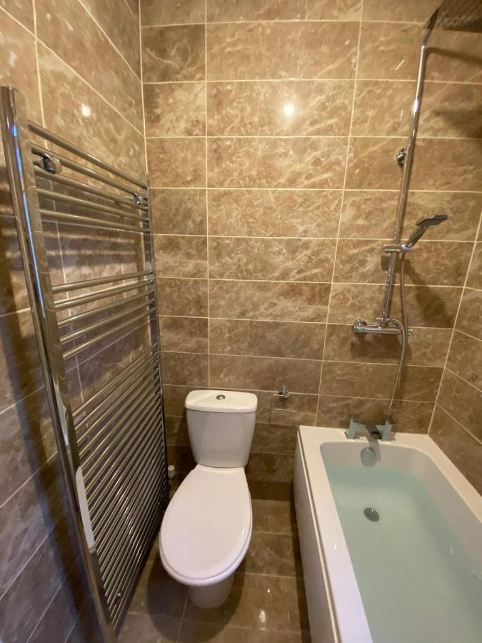 Shirley House 2, Self Catering Guest House, Self Check In, Smart Locks, 10 Min Walk To Southampton General, Aspire And Princess Anne Hospitals, Access To Fully Equipped Kitchen, Excellent Transport Links, Ideal For Longer Stays And Hospital Shifts Екстериор снимка