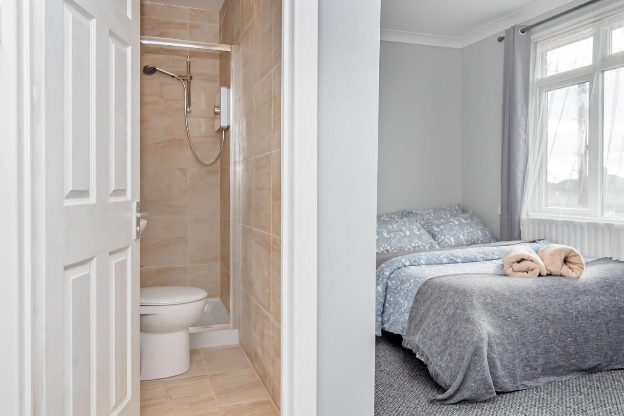 Shirley House 2, Self Catering Guest House, Self Check In, Smart Locks, 10 Min Walk To Southampton General, Aspire And Princess Anne Hospitals, Access To Fully Equipped Kitchen, Excellent Transport Links, Ideal For Longer Stays And Hospital Shifts Екстериор снимка